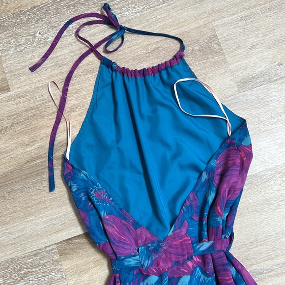 Forever 21 Gorgeous Summer Halter Jumpsuit Size Xs - Picture 6 of 9